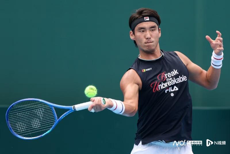 开云-张之臻、小布抵达南沙，队长吴迪：中国队尽全力展示好状态