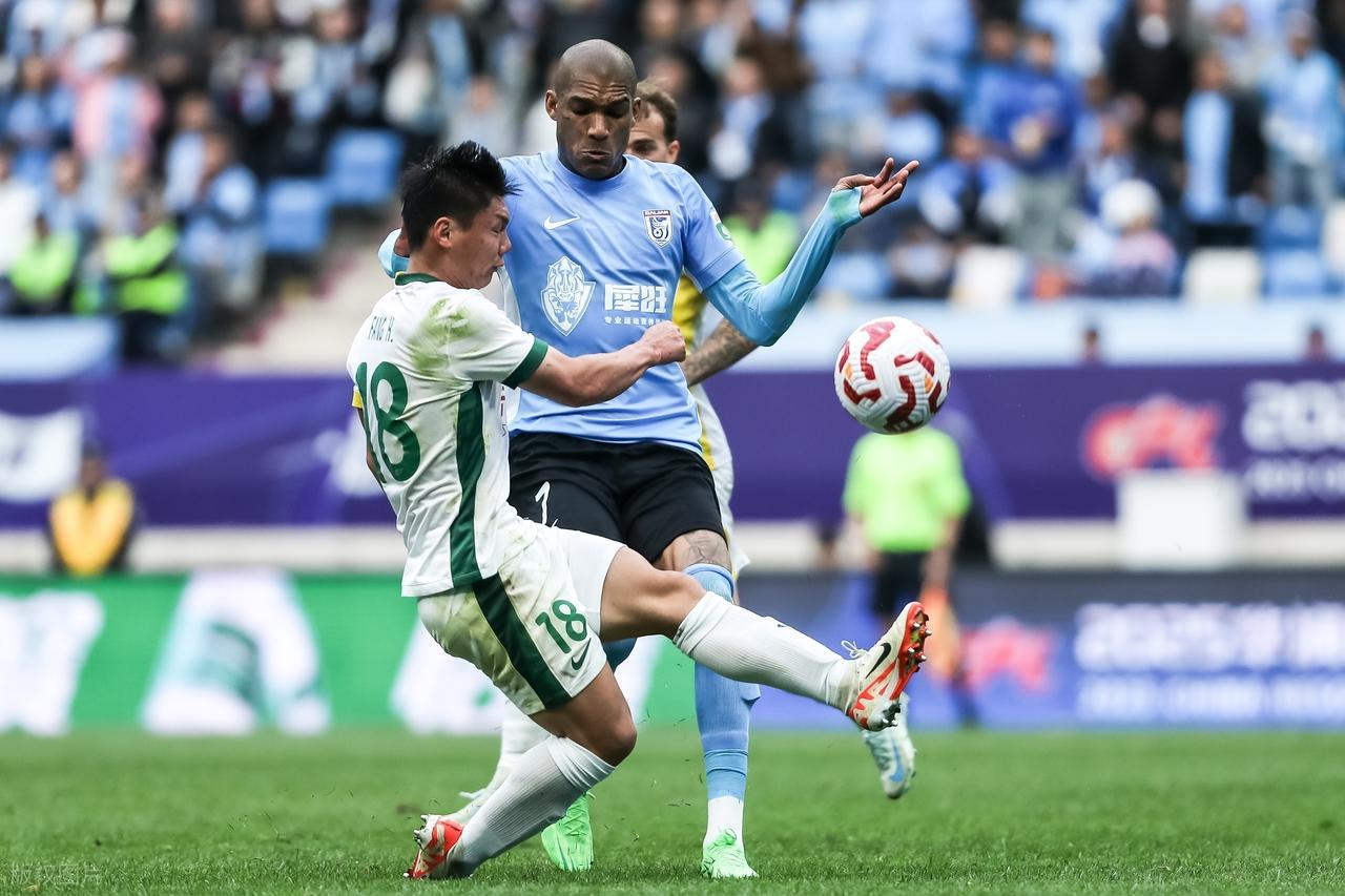 云开体育官网-26岁国足锋霸放狠话？赛季目标进3球！上赛季只进了2球，引发热议