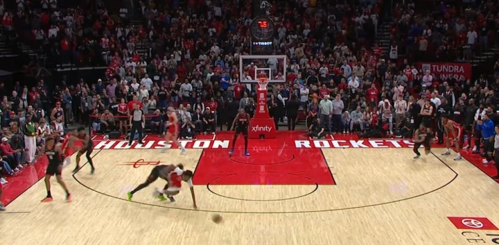 开云体育-挥舞镰刀！“死神”杜兰特急停后仰中投反超 稳稳命中关键两罚